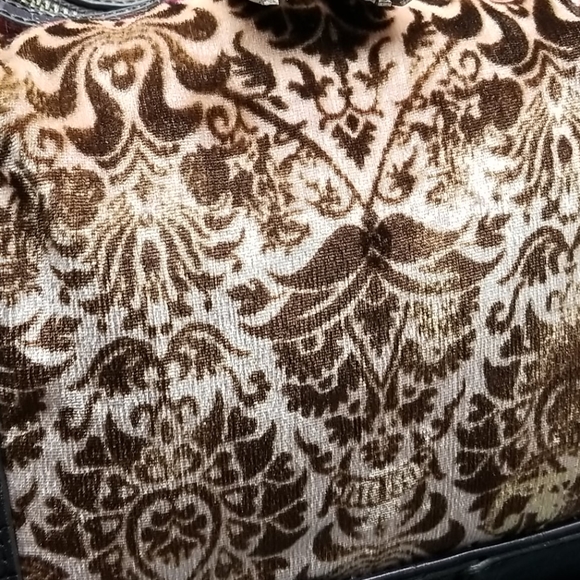 Liz Claiborne Velvety Velour Plum, Brown, Rose and Cream Shoulder Bag - Picture 8 of 16